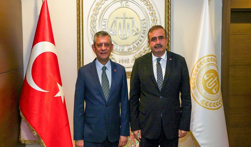 Özgür Özel Uyuşmazlık Mahkemesi Başkanı Güleç'i Ziyaret Etti