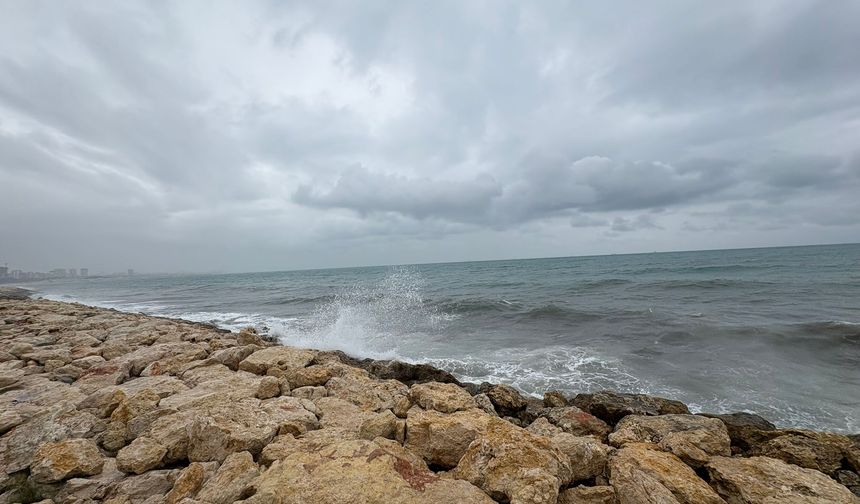 Mersin’de Yağmur Etkisini Sürdürüyor: Kentte Yağışlar Yarın da Devam Edecek