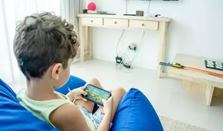 "Çocuklarda Aşırı Ekran Kullanımı Gelişimi Tehdit Ediyor"