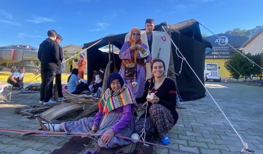 Ders Zili Yörük Çadırında Çaldı