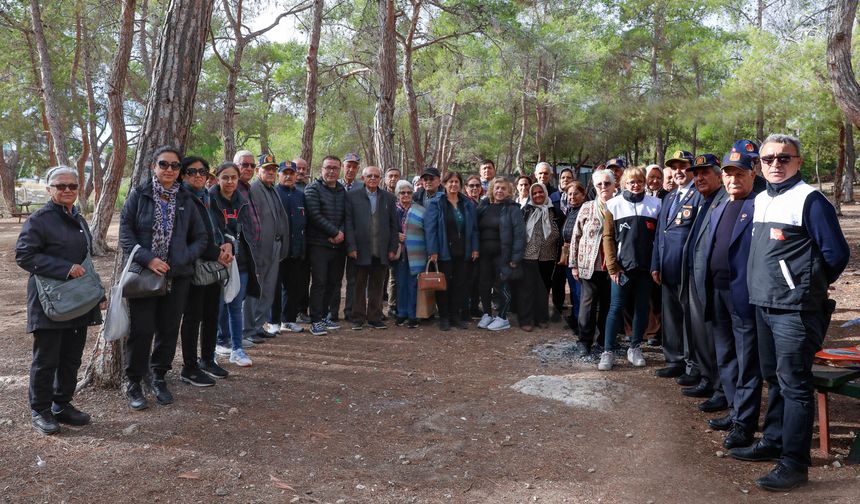 Mersin Büyükşehir Kıbrıs Gazilerini ve Ailelerini Piknikte Bir Araya Getirdi