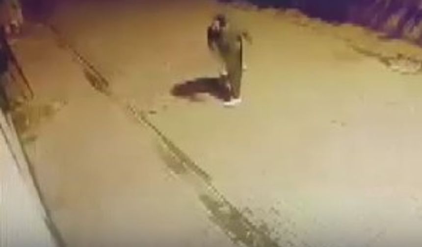 Pencereye Taş Atıp Camları Kırdı