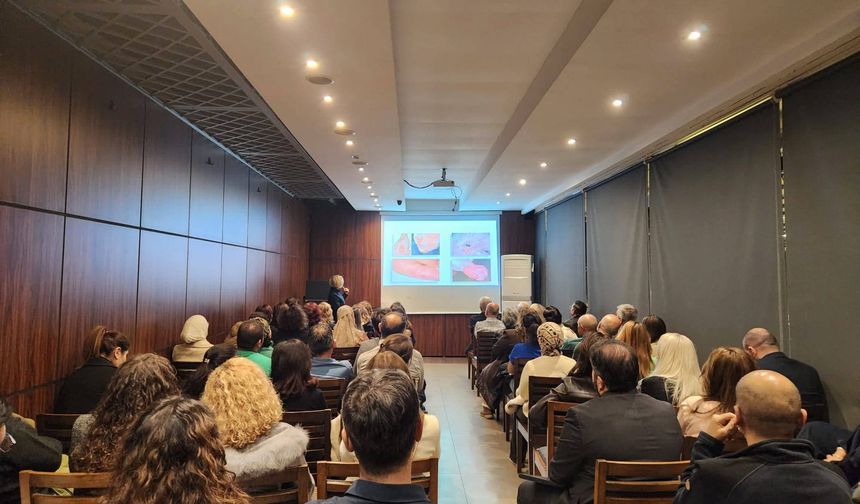 Mersin’de Çocukluk Çağı Atopik Dermatit Toplantısı Yapıldı