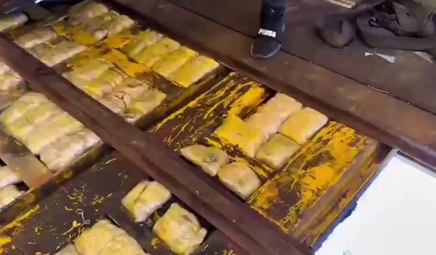 Tırın Tabanına Binlerce Uyuşturucu Hap Sakladılar