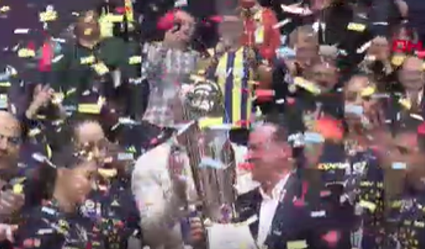 Fenerbahçe 15. Kupa Coşkusunu Yaşadı