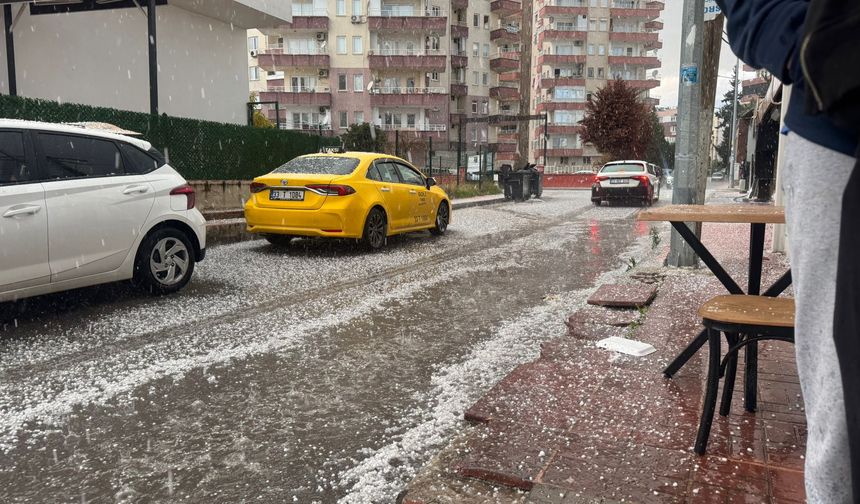 Mezitli'yi Dolu Vurdu: Her Biri Taş Büyüklüğünde