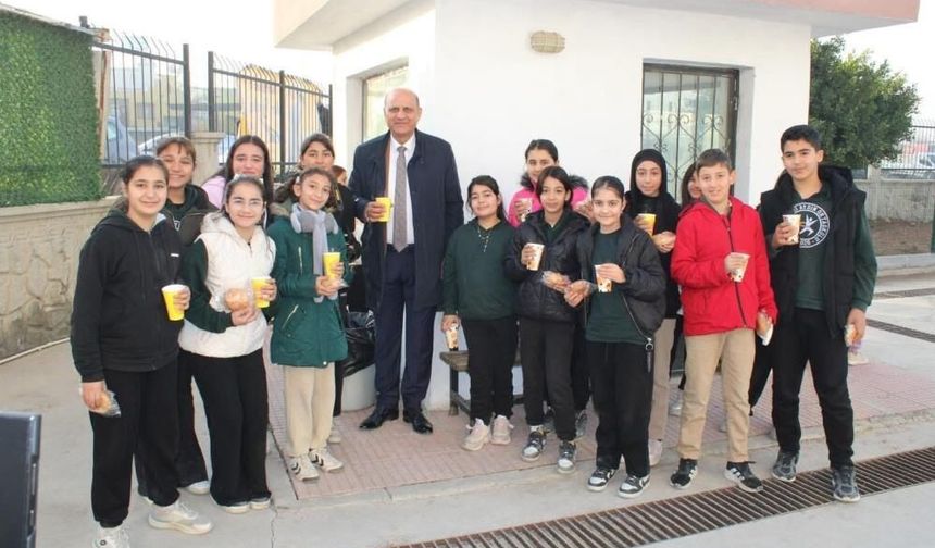 Tarsus’ta Eğitimde Dayanışma Sofrası Kuruldu