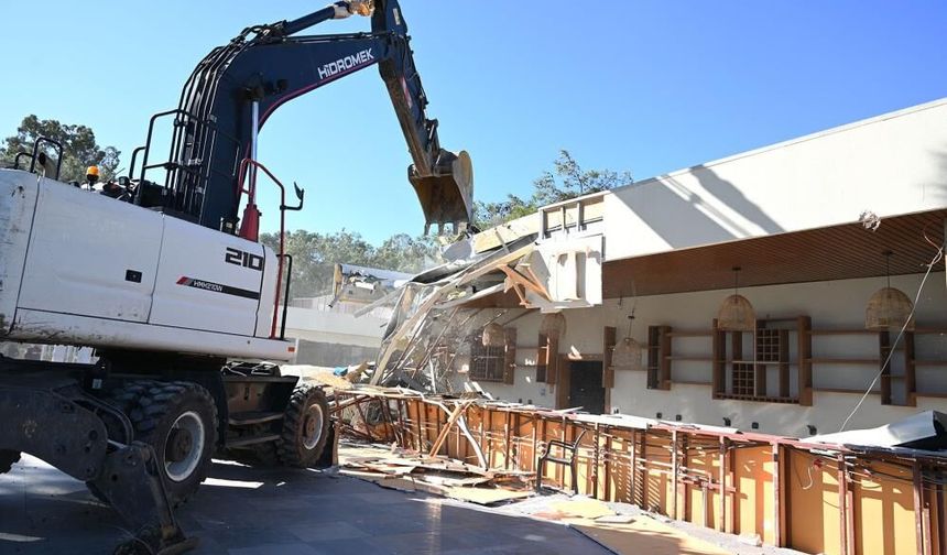 Kaçak Yapıların Yıkımına Devam Ediliyor