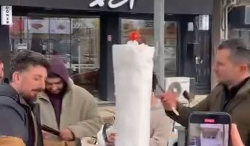 Döner Ustasından 'Kardan Döner' İkramı