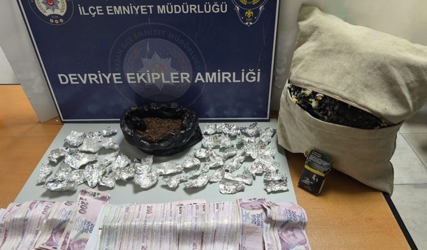 Yastığın İçine Gizlenmiş Uyuşturucu Ele Geçirildi
