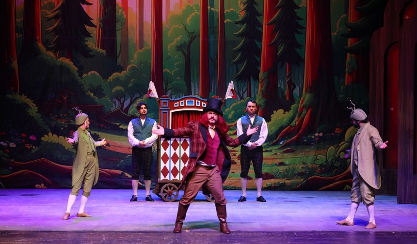 Mersin DOB’dan Çocuklara Rengarenk Bir Müzikal: “Kuklacı”