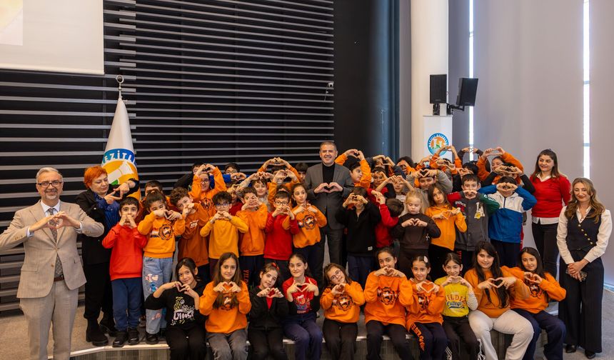 Çocuklar sordu, Mezitli Belediye Başkanı Tuncer cevapladı