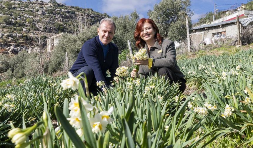 Mersin'de 4. Nergis Şenliği Renkli Etkinlikler Eşliğinde Binlerce Vatandaşı Bir Araya Getirdi