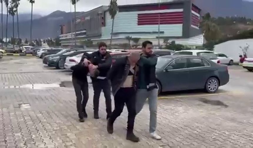 Polis Memuruna Kafa Atan Şahıs Tutuklandı