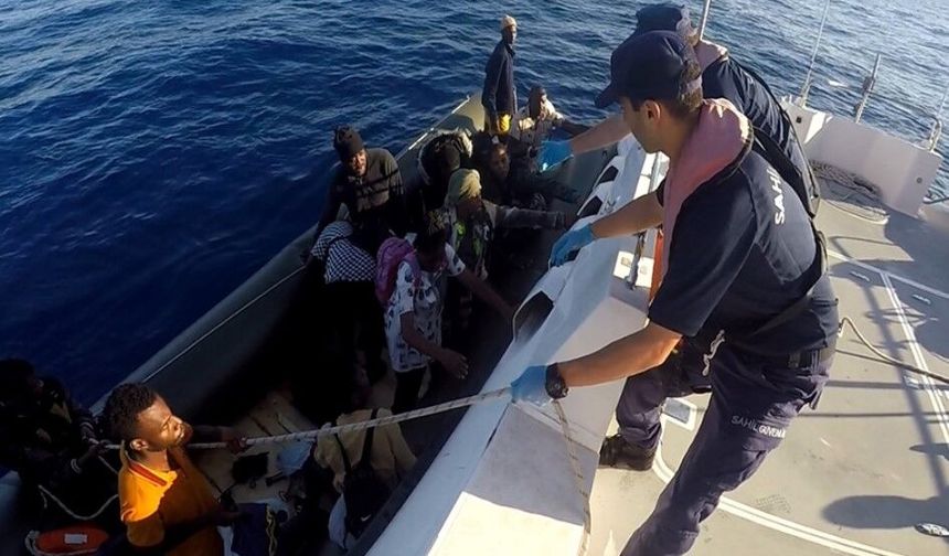 Avrupa Hayaliyle Yola Çıkan 103 Bin Göçmen Türk Denizlerinde Kurtarıldı