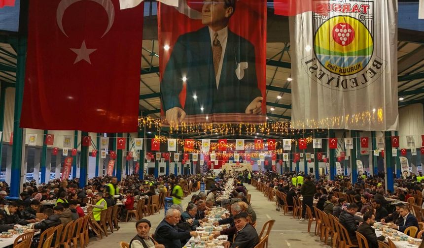 “Tarsus’ta Bereket Var” sloganıyla Ramazan ayının ilk iftar programı düzenlendi