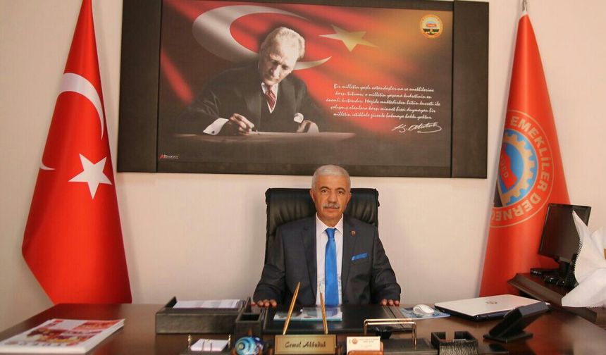 Emeklilerden ‘4 bin lira torun harçlığı bile değil’ çıkışı