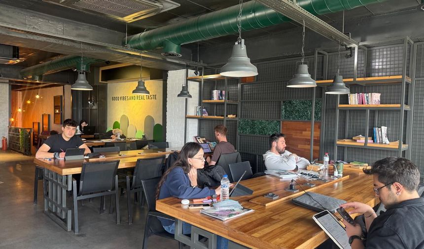 Öğrencilerin Yeni Çalışma Alanı: Study Cafeler