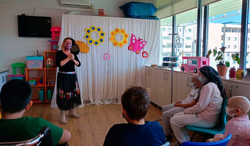 Mersin’de çocuklar masallarla 'iyileşiyor'