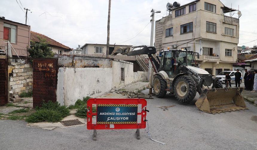 Akdeniz’de harabe yapılar yıkılıyor