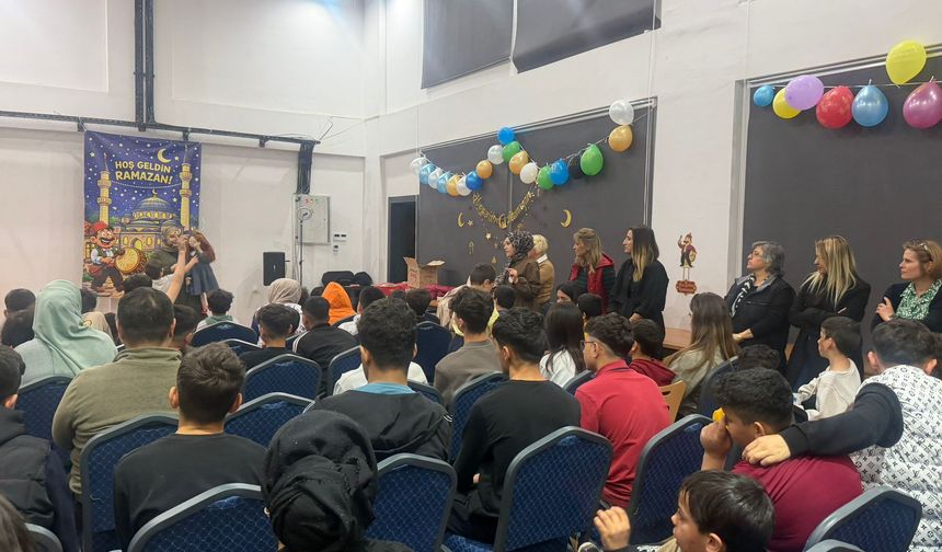 Mutluluk Gönüllüleri çocuklarla iftarda buluştu