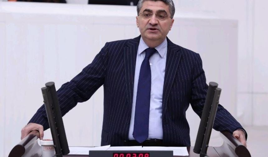 Mersin sahillerindeki plastik atıklar meclis gündemine taşındı