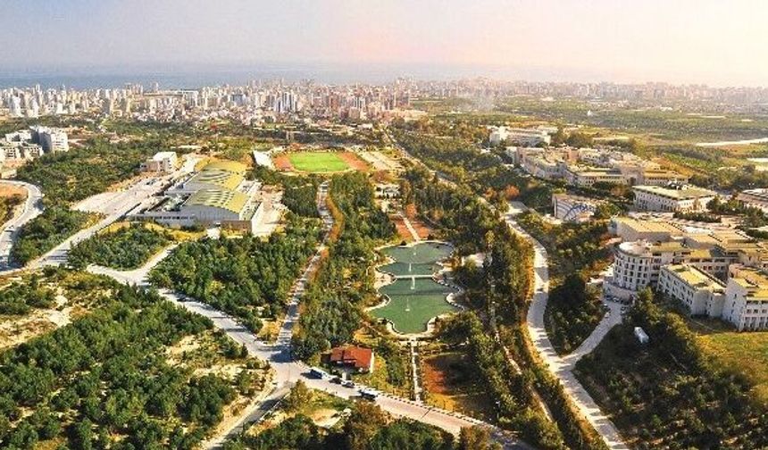 Mersin "Öğrenci Kenti" olma yolunda ilerliyor