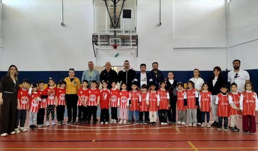Tarsus’ta yarışmalar başladı: minikler sporla buluştu