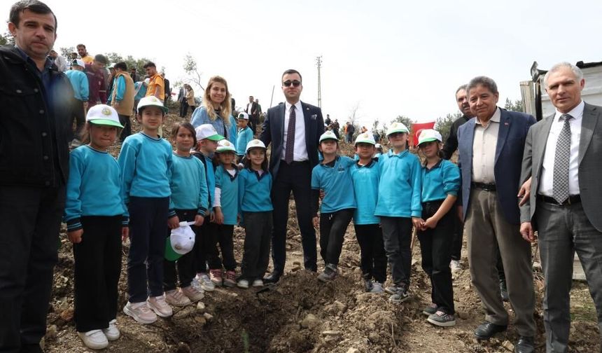 1000 fidan toprakla buluşturuldu