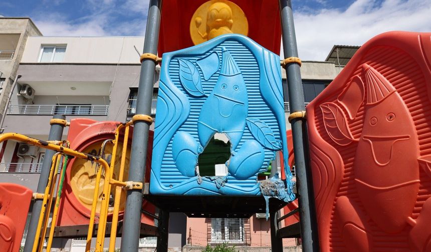 Mersin'de çocuk parkına saldırı