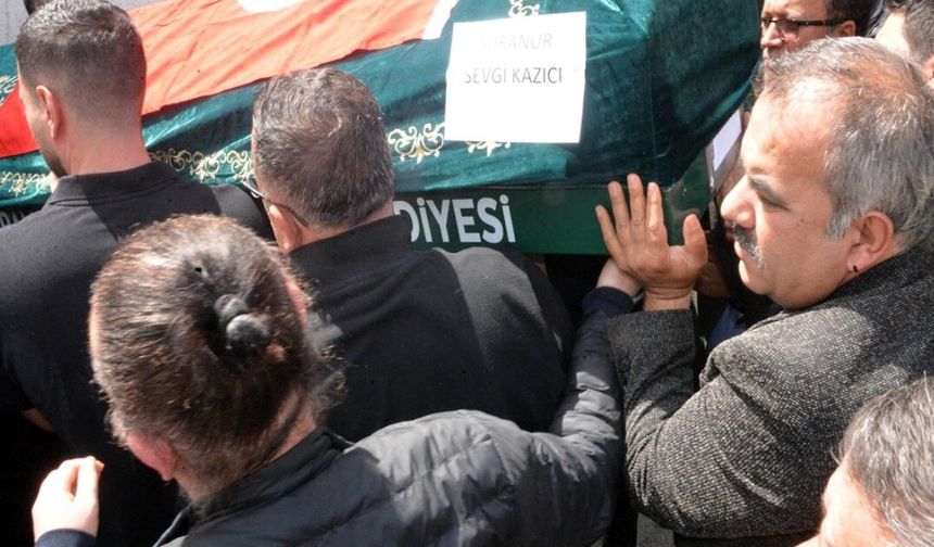 Saldırıda ölen 11 yaşındaki Sevgi Kazıcı son yolculuğuna uğurlandı