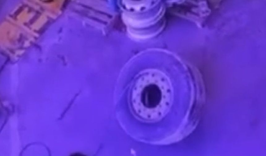 Mersin’de korkutan patlama: Kamyon lastiği bomba gibi patladı