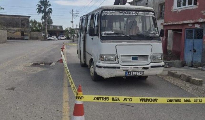 Tarsus’ta 2 yaşındaki çocuk araç altında kaldı