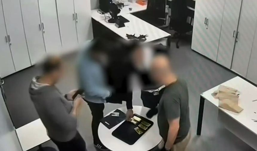 Kırmızı bültenle aranan altın kaçakçısı İstanbul'da yakalandı