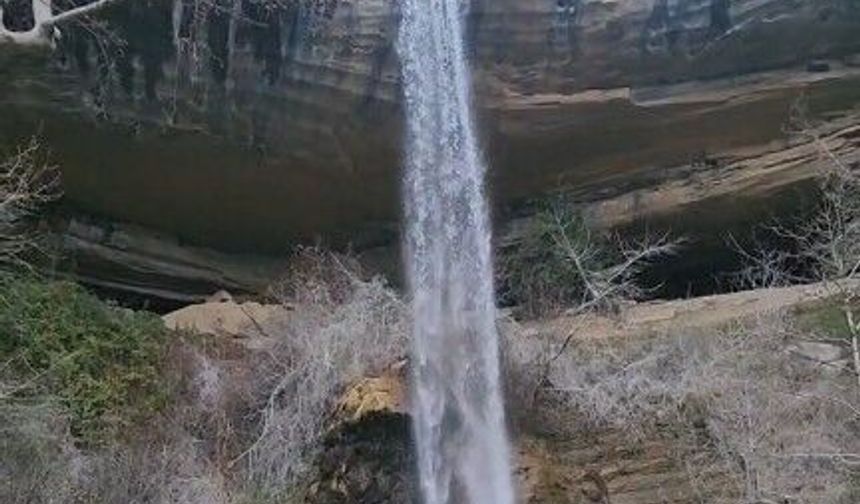 Adana'da kuruyan şelaleler coştu