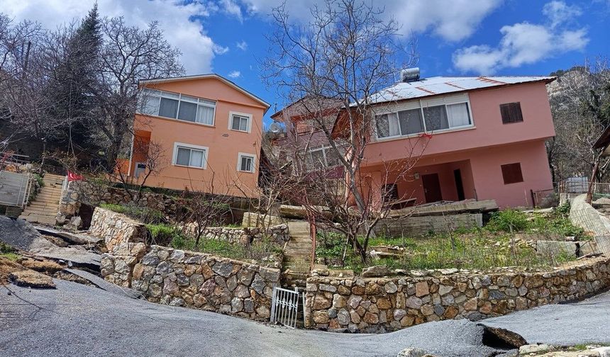 100 ev boşaltıldı kaygılı bekleyiş sürüyor