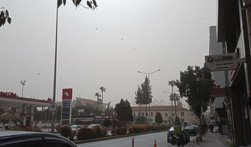 Libya Çöl Tozu Mersin’i etkisi altına aldı