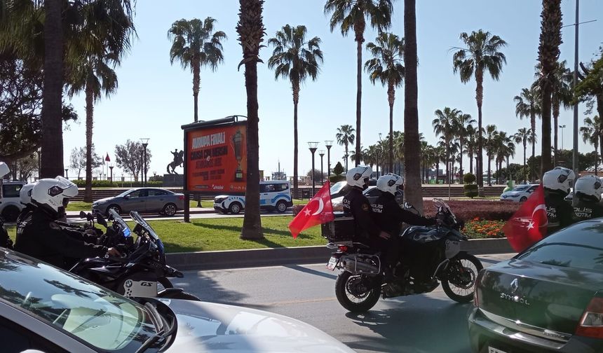 Mersin’de Polis kortejiyle 181. yıl coşkusu
