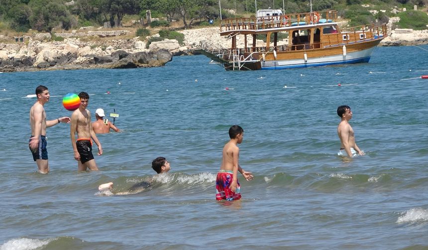 9 günlük bayram tatili Kızkalesi’ni hareketlendirdi