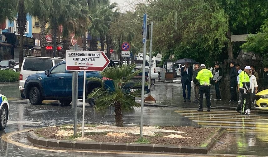 Ali Boltaç Yağışlı Havada Trafik Kazası Geçirdi