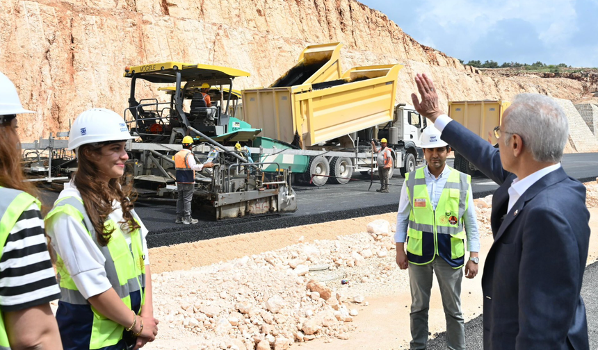 Çeşmeli-Kızkalesi Otoyolu Projesi'nde büyük ilerleme
