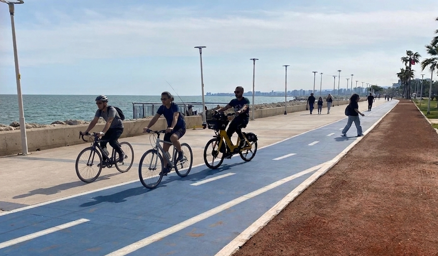 Mersin sahilinde hafta sonu pedal yoğunluğu