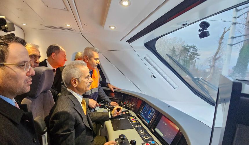Milli elektrikli hızlı tren saatte 240 kilometreye ulaştı