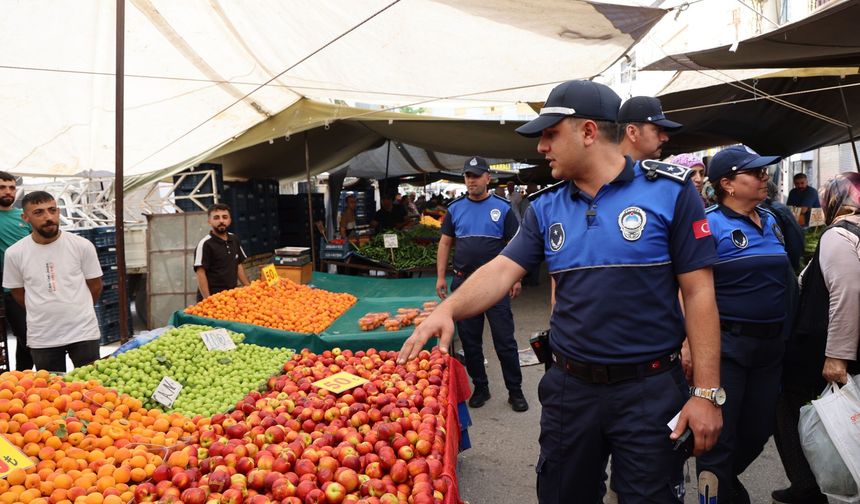 Toroslar Belediyesi'nden semt pazarına denetim