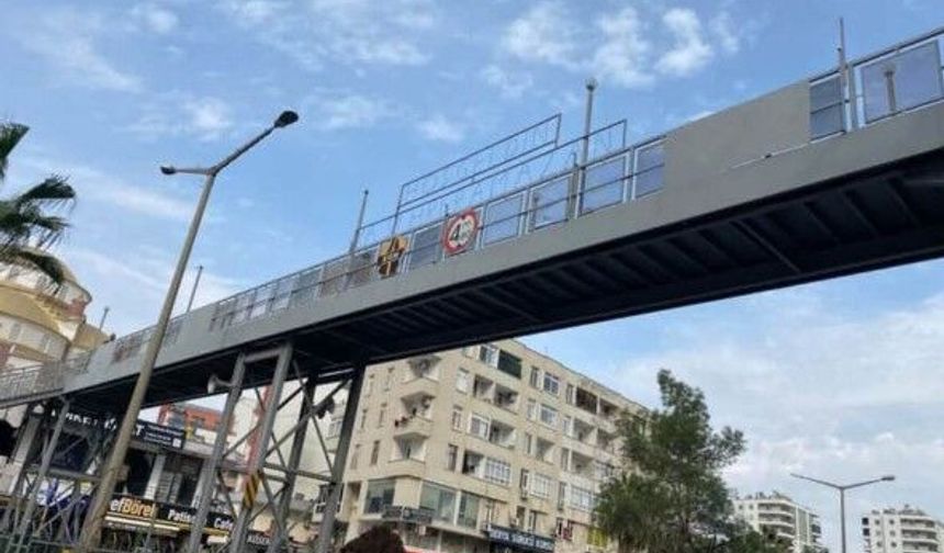 Erdemli Belediyesine Üst Geçit Şikayeti