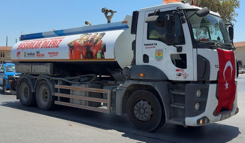 Tarsus'ta Dünya Kupası coşkusu sokaklara taştı