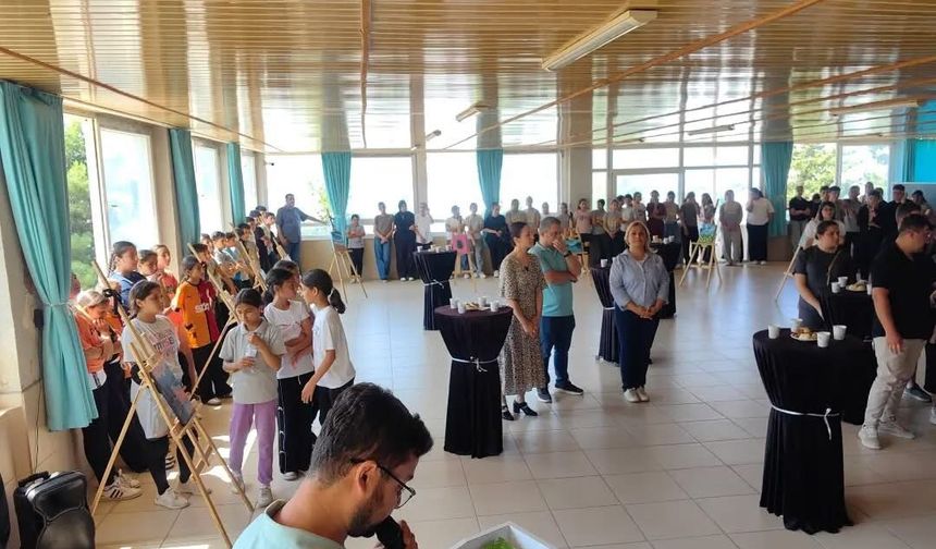 Ortaokul öğrencisinin eserleri sanatseverlerle buluştu