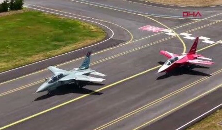 Türk Yıldızları ve HÜRJET’ten tarihi gösteri