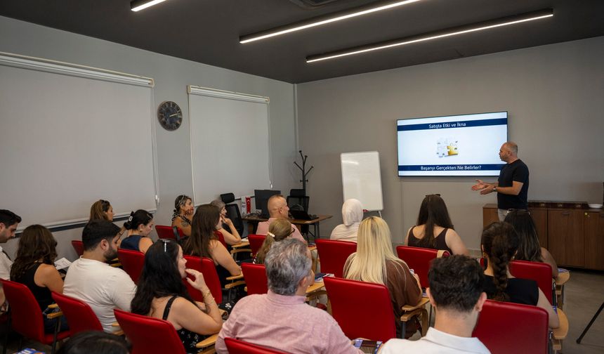 Fikirler Kampüs Mersin ve Garaj Mersin'de geleceğe dönüşüyor