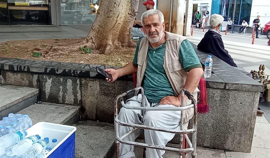 9 ameliyat geçirdi, hayata su satarak tutundu